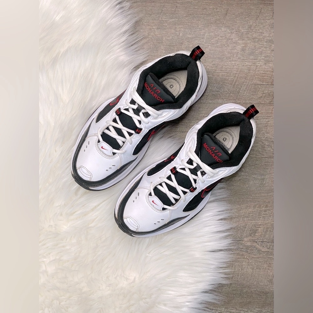 2019 Nike Air Monarch IV Cross Training Shoe - Picture 2 of 8